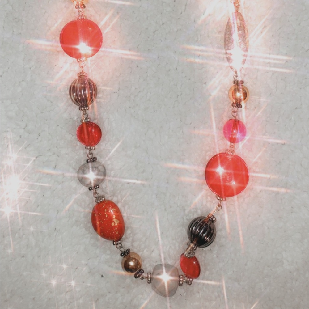Single Layered Necklace - Picture 2 of 3